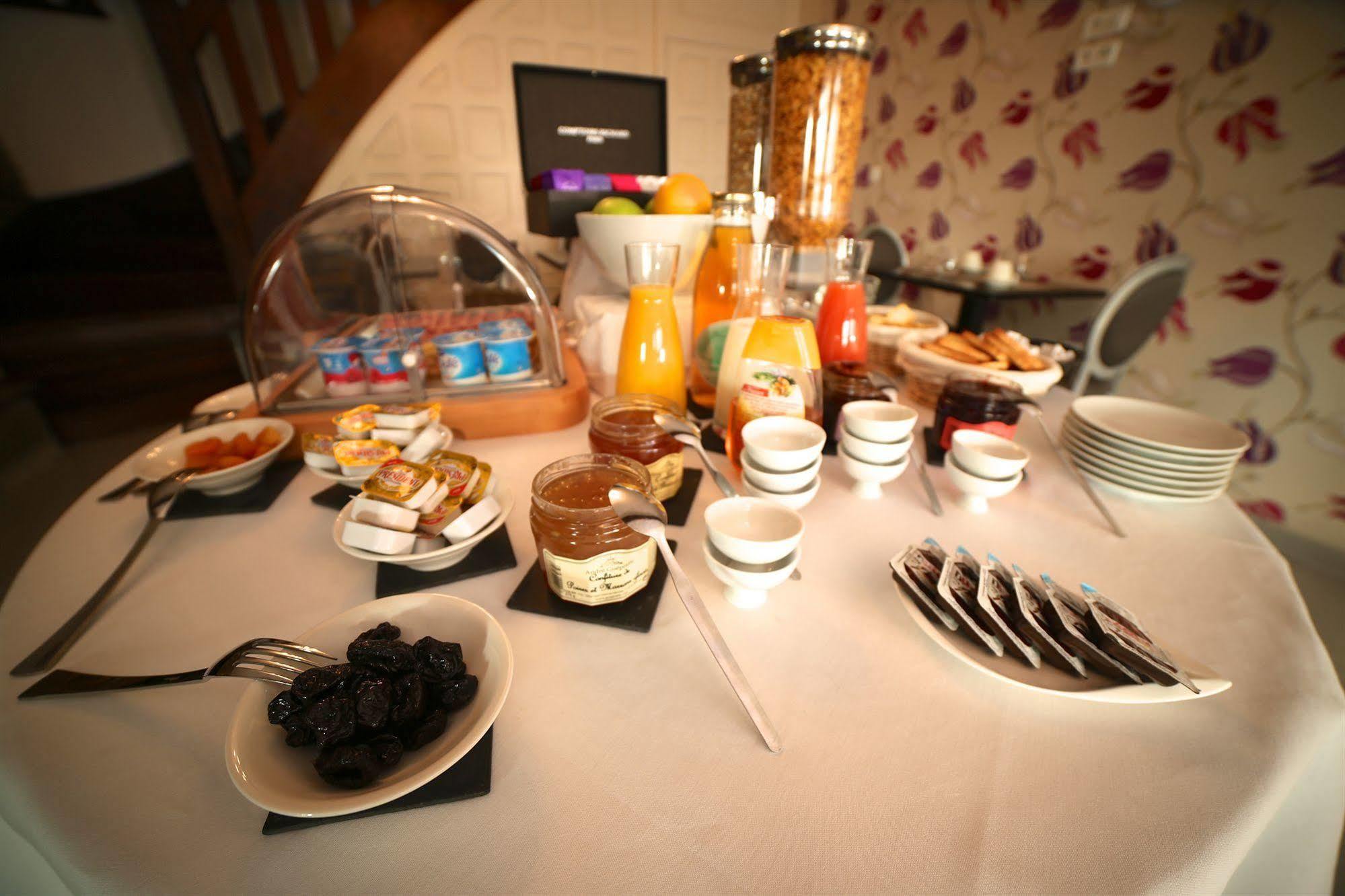 Hotel Restaurant Le Lion D'Or แซงต์-อิแลร์-ดู-อาร์เคว ภายนอก รูปภาพ